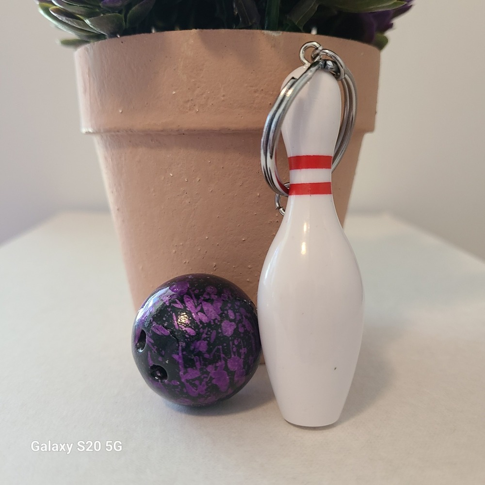Purple Bowling Pin and Ball Keychain‎ Purple Black Novelty Sport Key Ring Gift